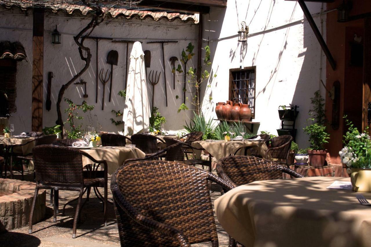 Hostal El Palacio Valencia de Don Juan Exterior foto