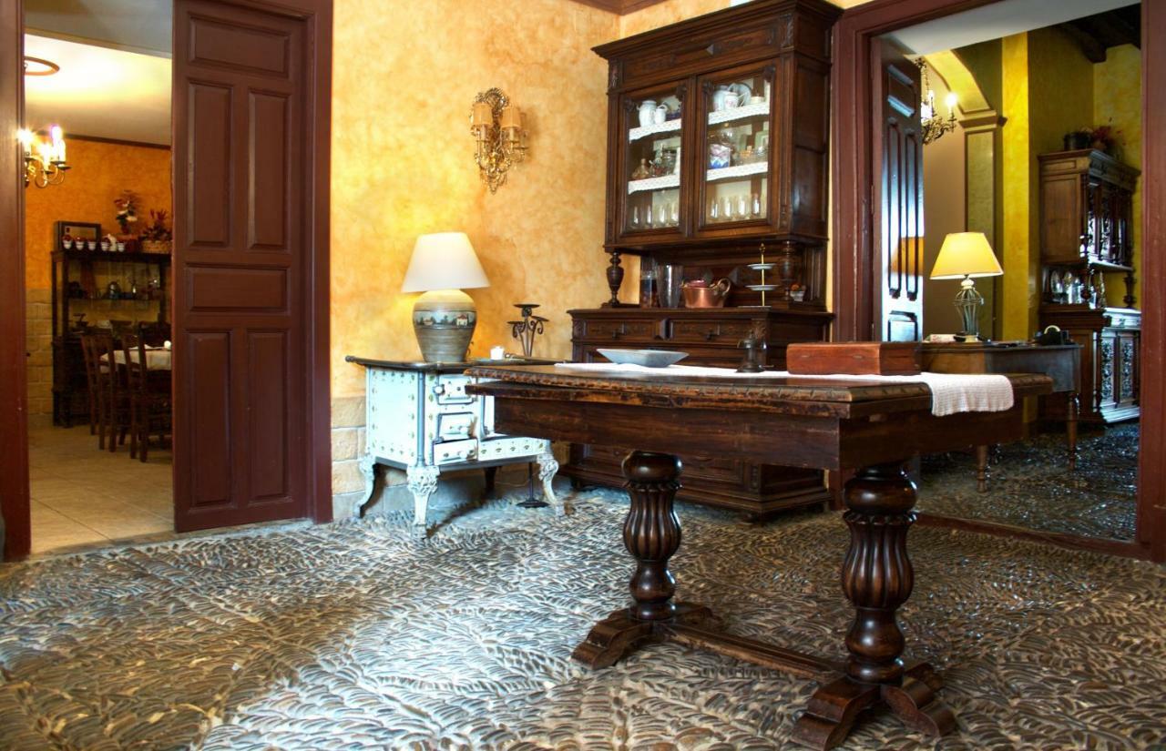 Hostal El Palacio Valencia de Don Juan Exterior foto